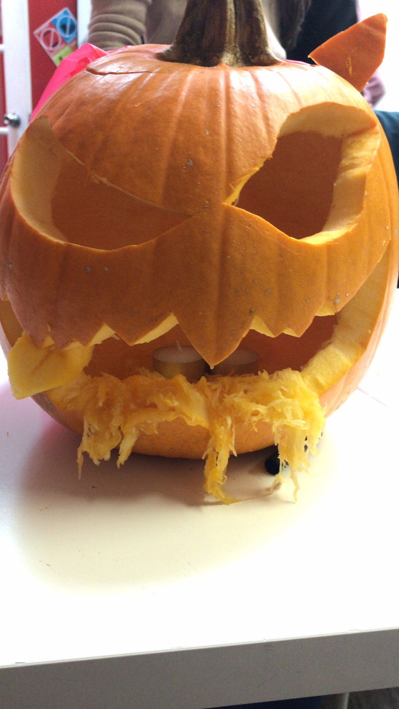 iknowitispumpkinbuthowyoucallthecarvedpumpkin这个在英语美国里