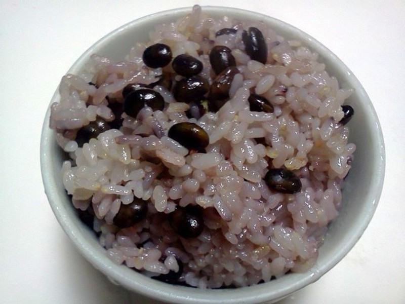 Is beans and rice a very common prison food in South Korea? | HiNative