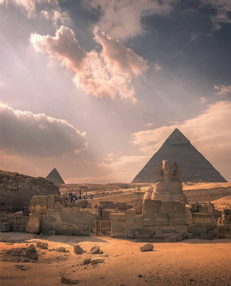 which is the biggest pyramid in egypt? | hinative