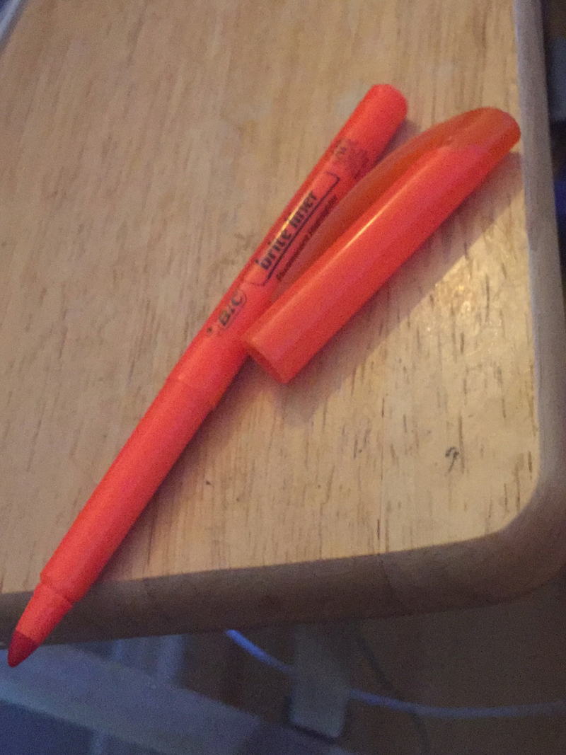 "Marker (pen) in French?"用 法語 (加拿大) 要怎麼說？ HiNative