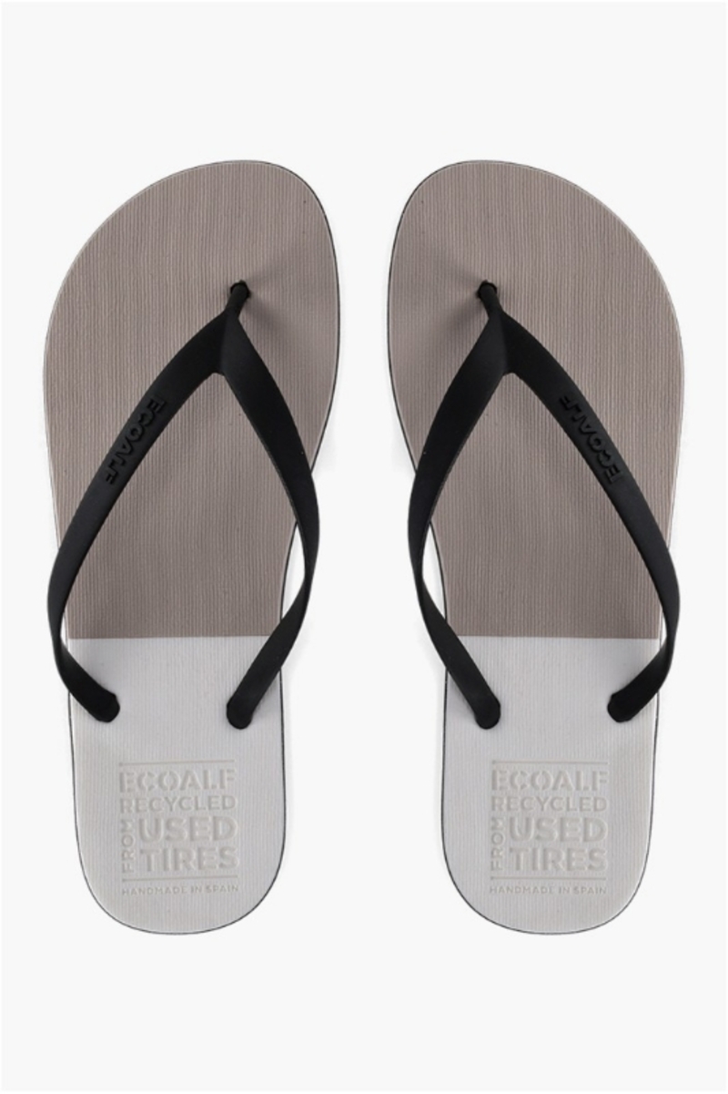 whatdoyoucallwhatyouseeinthispicturearetheysandalsf