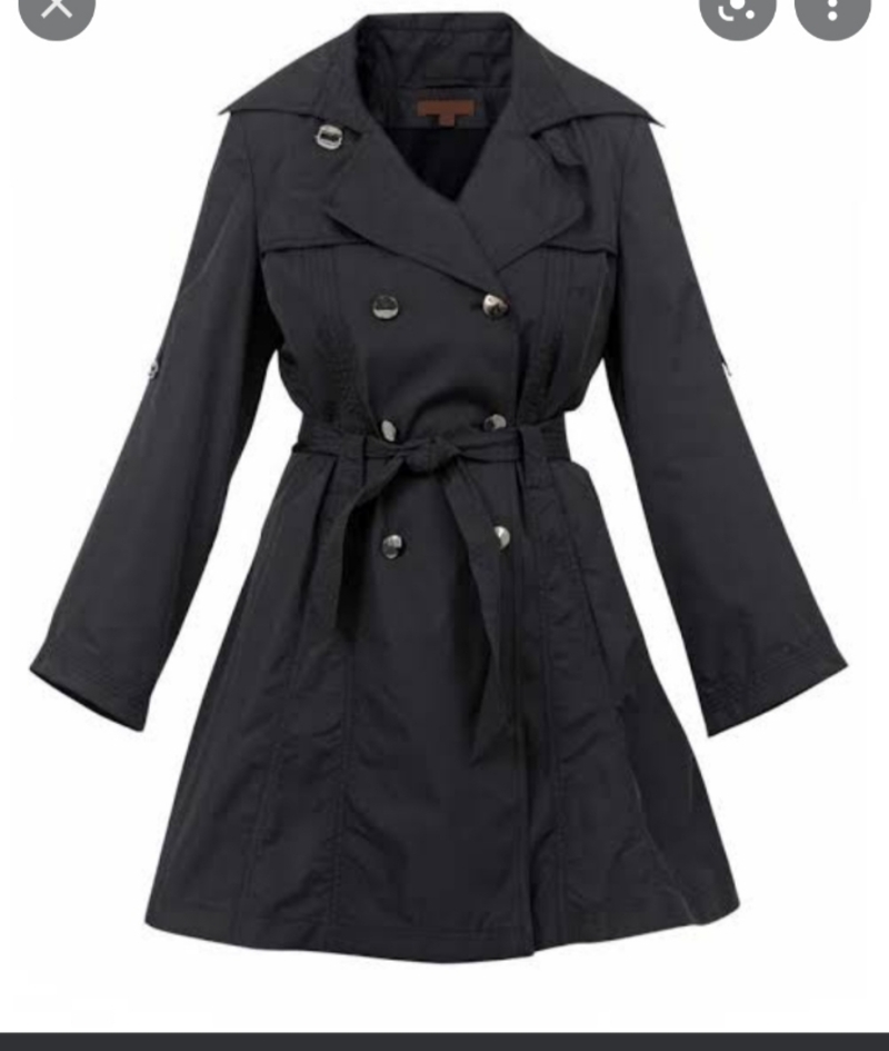 jacket和coat 有什么区别?如果难以说明的话,请教我一下例句.