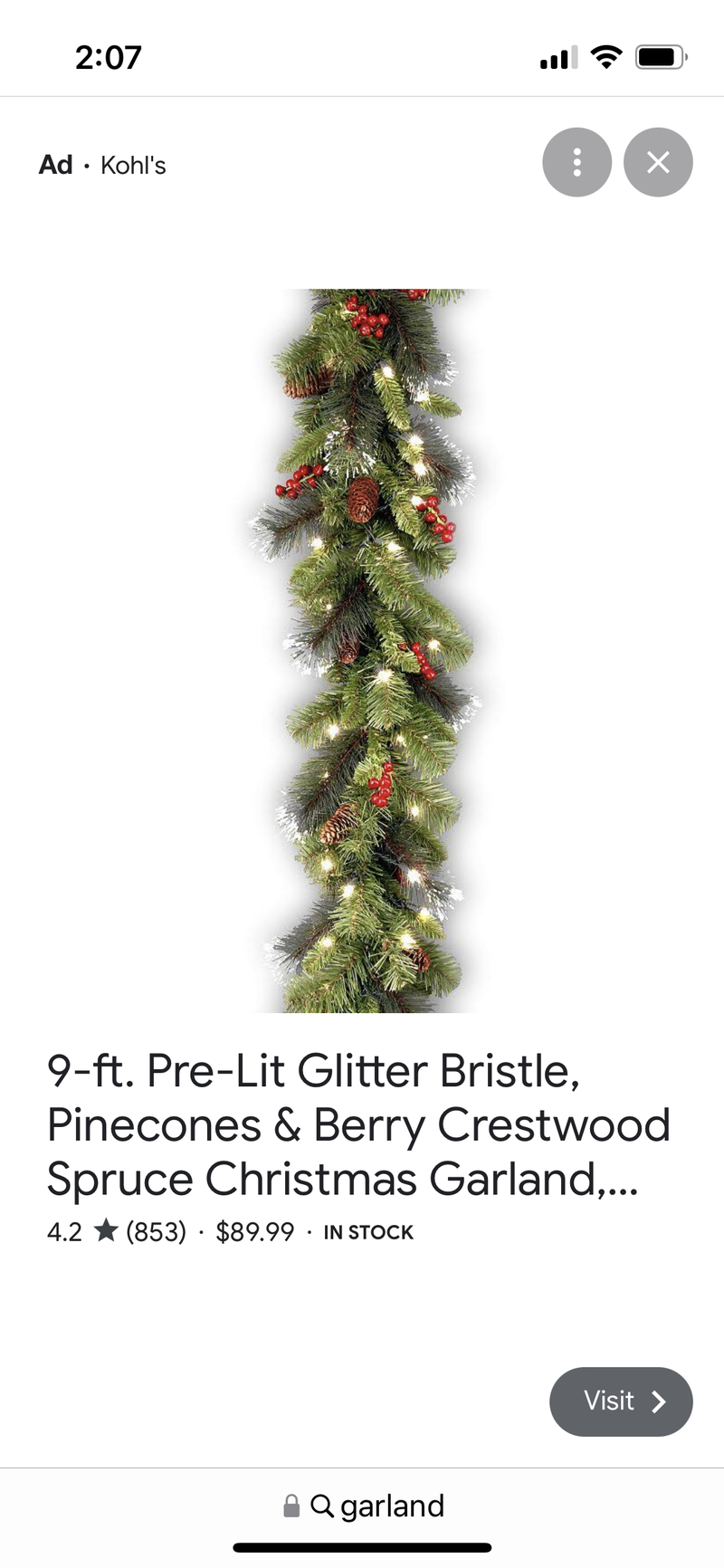 What is the difference between "garland" and "tinsel" ? "garland" vs