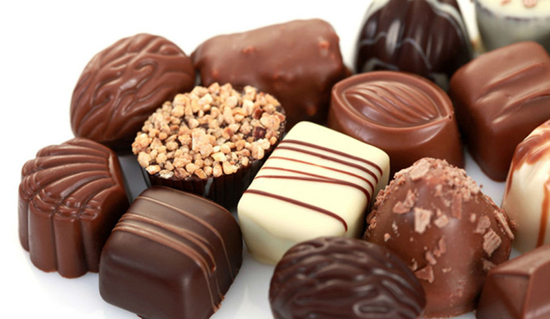 chocolates和bombones有什么区别如果难以说明的话请教我一下例句